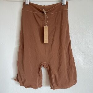 NWT - SKIMS Tan Seamless Shorts